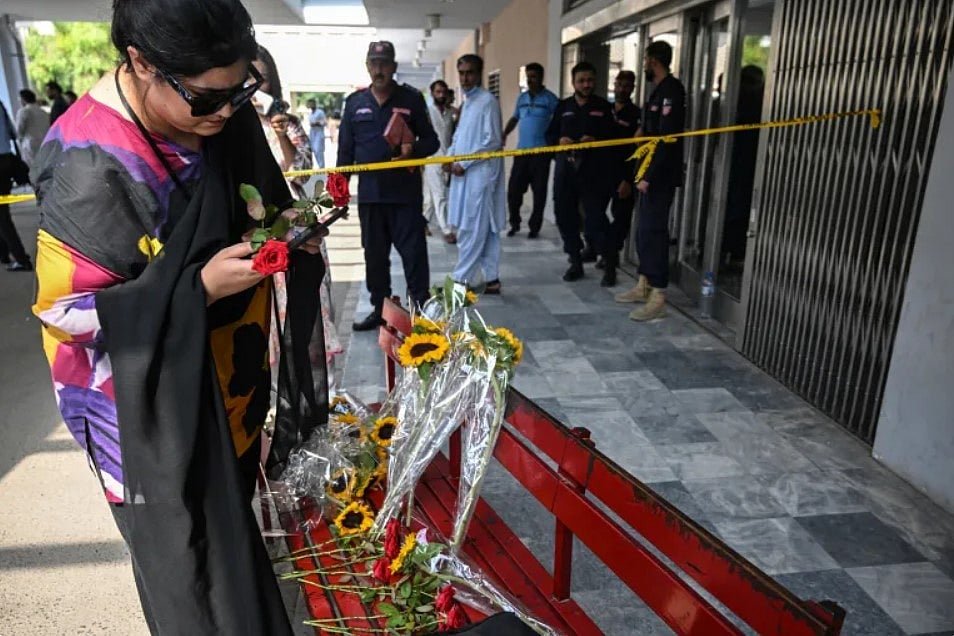 ভারত ও পাকিস্তানের শিশুদের জীবন যেন খুচরো পয়সার মতো তুচ্ছ