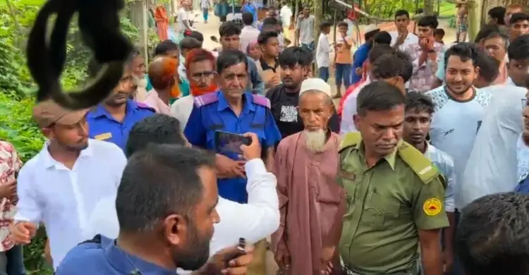 বাল্যবিয়ে বন্ধ, ইউএনওর গাড়িতে হামলা করে বরকে ছিনিয়ে নেওয়ার চেষ্টা