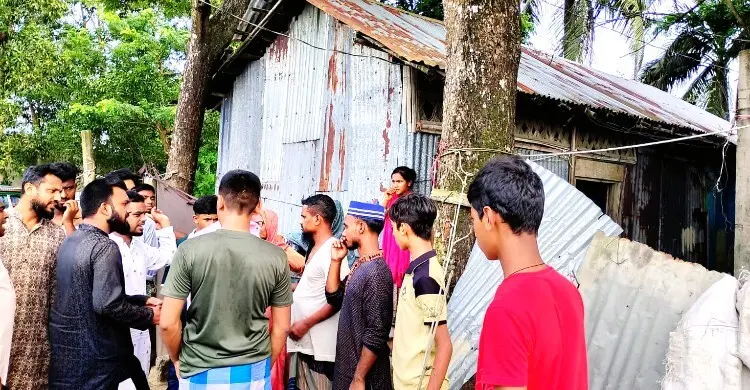 গ্যাস নিতে সকালে ঘুম থেকে উঠে দেখেন অটোরিকশা নেই
