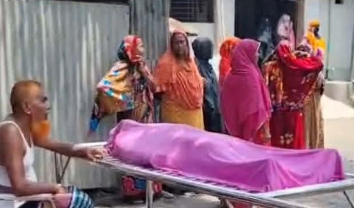 বাবার চোখের সামনেই ডুবে গেল ছেলে