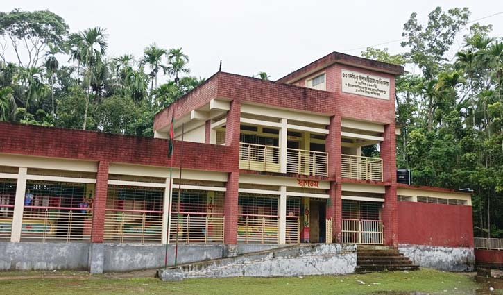 পিরোজপুরে ৫০০ প্রাথমিক বিদ্যালয়ে নেই প্রধান শিক্ষক