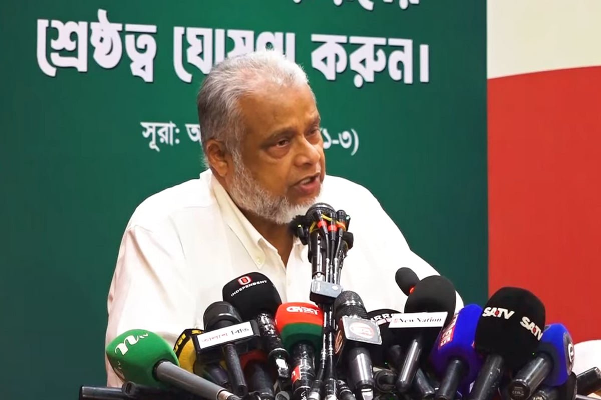 অপসারিত বিচারপতির জামায়াতে যোগ দেওয়া নিয়ে বিতর্ক, কী অভিযোগ ছিল তাঁর বিরুদ্ধে