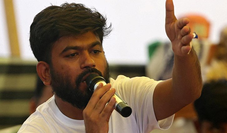 ‘একটু ঘুমিয়ে নিই’