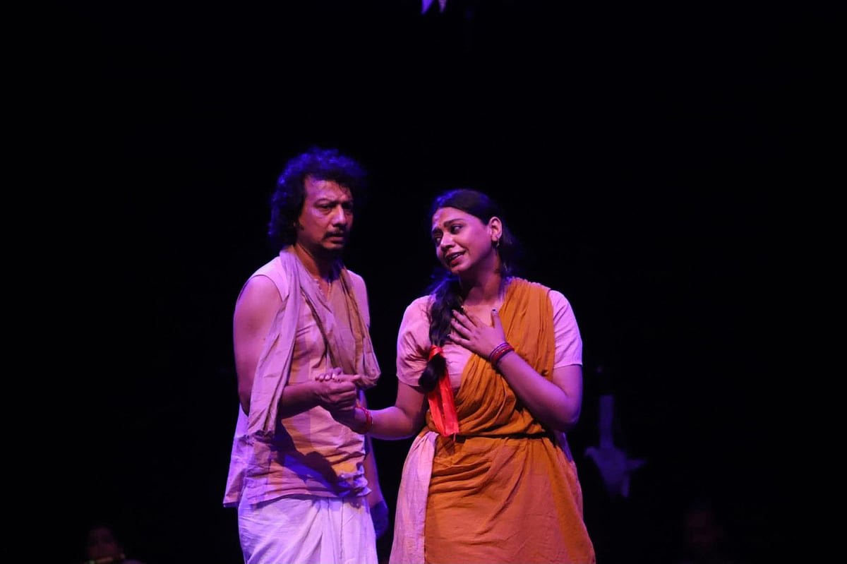 নাটকের নাম মলুয়া, বারবার ‘হাউসফুল’, দর্শক দেড় ঘণ্টা আটকে থাকেন যে গল্পে