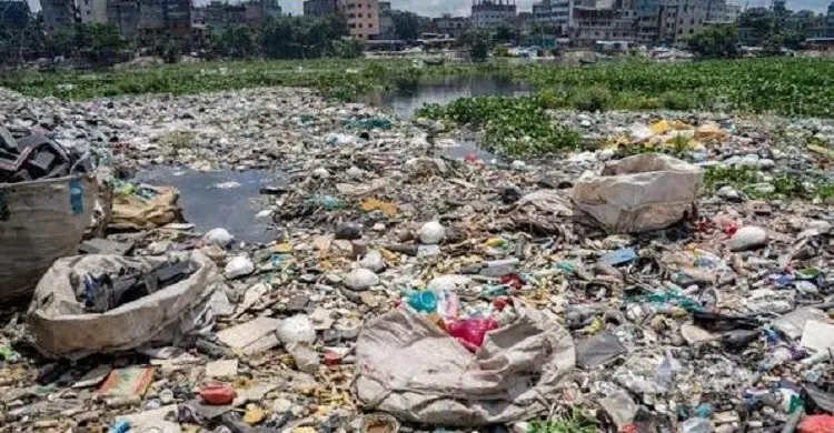 ১৫ দিনের মধ্যে বুড়িগঙ্গার তীর থেকে বর্জ্য সরানোর নির্দেশ হাইকোর্টের