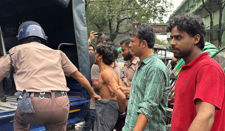 ছাত্রলীগ সন্দেহে রিকশা চালককে পুলিশে দিলো ছাত্রদল
