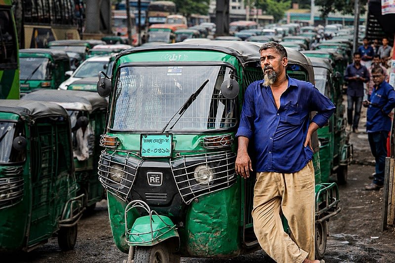 ‘চার ঘণ্টা হয়ে গেছে, এখনো গ্যাস পাইতাছি না’