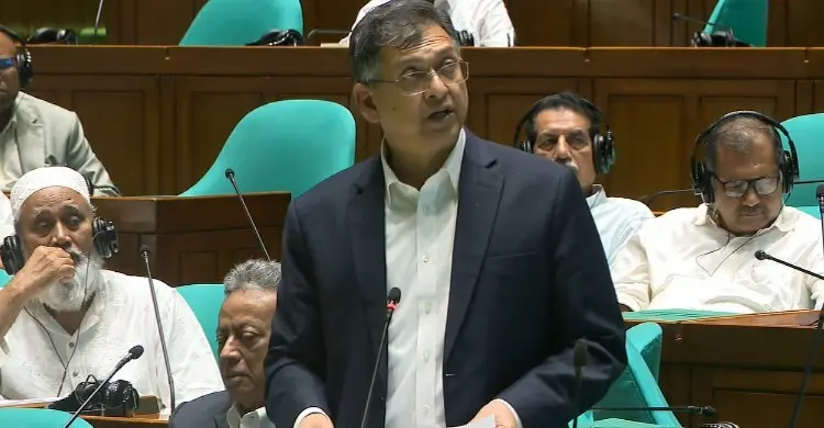 ফ্যাসিবাদী আওয়ামী লীগ প্রতিরোধে আমরা সবাই ঐক্যবদ্ধ: স্বরাষ্ট্রমন্ত্রী