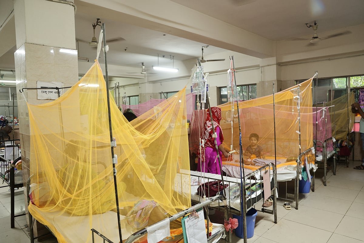 ডেঙ্গু আক্রান্ত শিশুর অবস্থা কেন দ্রুত 
খারাপ হয়ে যাচ্ছে