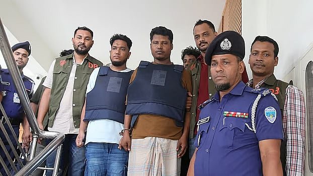 ‘স্যার, কসম করেন’, ধরা পড়ার আগে পুলিশের সঙ্গে মোবারকের কথোপকথন