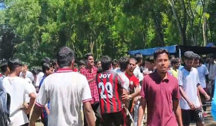 ইবিতে ফুটবল খেলা ঘিরে দফায় দফায় সংঘর্ষ, আহত ১০