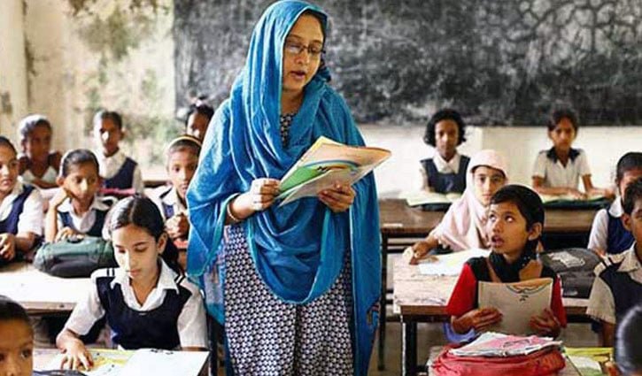 সরকারি শিক্ষকদের মূল বেতন ৫০ শতাংশ পর্যন্ত বাড়ানোর প্রস্তাব 