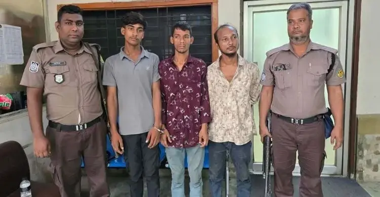 বাসের সুপারভাইজার-সহকারীর স্বীকারোক্তি, চালক ৪ দিনের রিমান্ডে