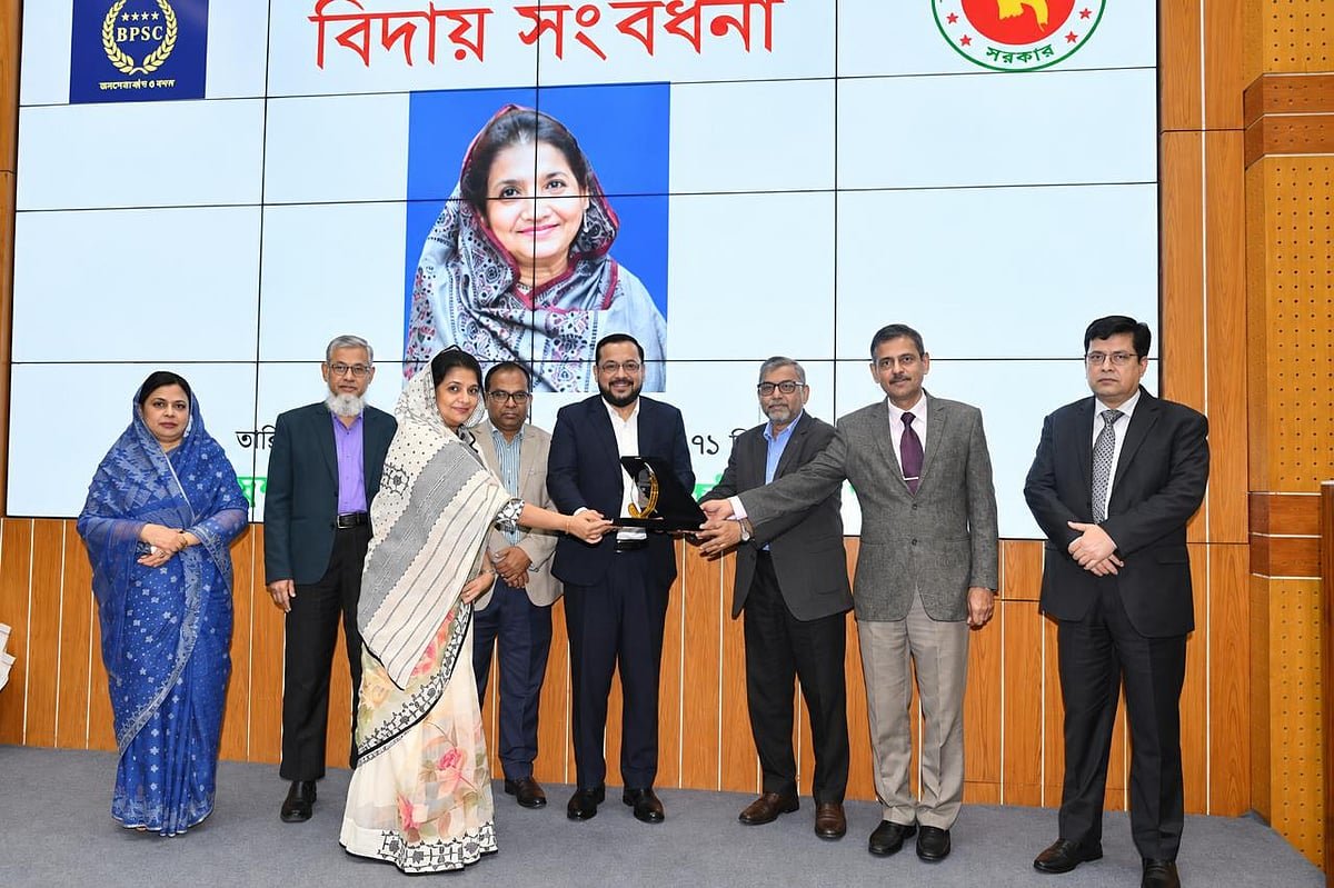 পিএসসির পরীক্ষা নিয়ন্ত্রক দিলাওয়েজ দুরদানার বিদায় সংবর্ধনা