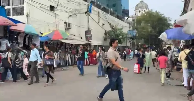 কলকাতায় সহসাই মিটছে না হোটেল সমস্যা, ভোগান্তিতে বাংলাদেশিরা
