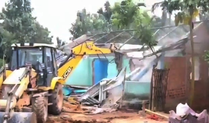 ৭৩ মুসলিম পরিবারের বাড়ি ভাঙা ‘অবৈধ’