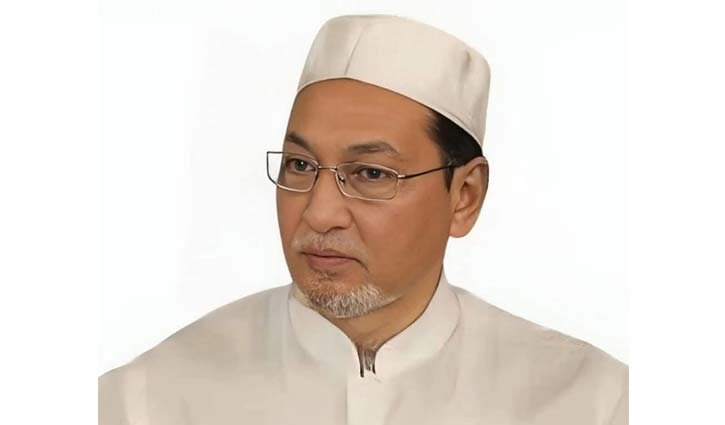ওমরাহ পালন শেষে দেশে ফিরেছেন চিফ হুইপ