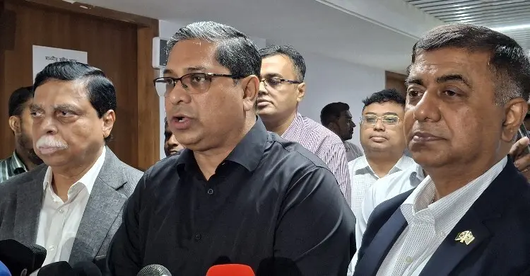 বর্ষায় রাস্তা টেকাতে ২০ শতাংশ সড়কে ব্যবহার হবে রাবারাইজড বিটুমিন
