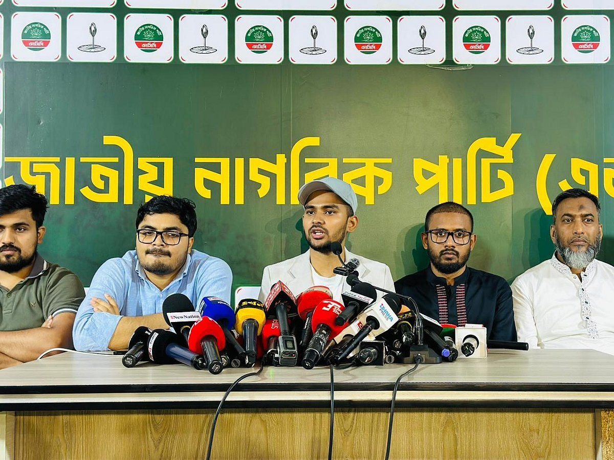 ‘মানহানির’ অভিযোগ তুলে দুদকের বিরুদ্ধে মামলার হুমকি দিলেন আসিফ মাহমুদ