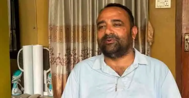 নেপালের বন্যা থেকে যেভাবে ৯০০ শিশুর প্রাণ বাঁচালেন শিক্ষক