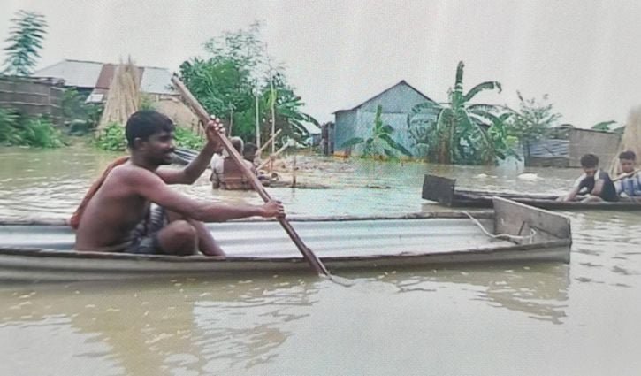 পদ্মার পানি বাড়ার গতি কমলেও কুষ্টিয়ায় বেড়েছে দুর্ভোগ