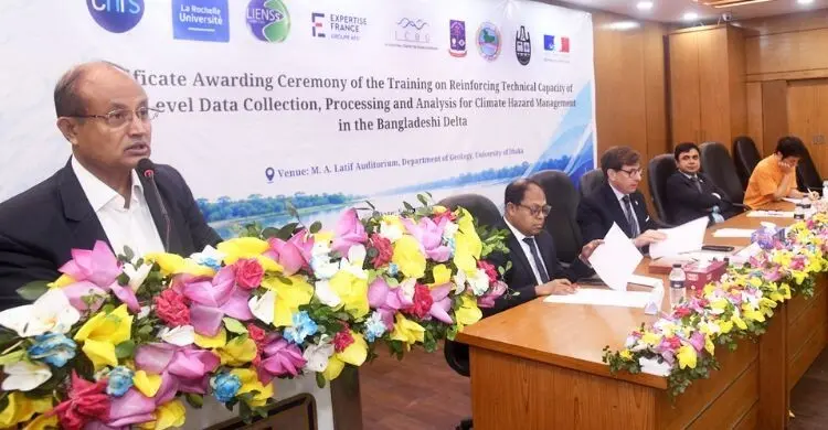 ঢাবিতে জলবায়ু ঝুঁকি ব্যবস্থাপনা বিষয়ক প্রশিক্ষণ কর্মসূচির সমাপনী