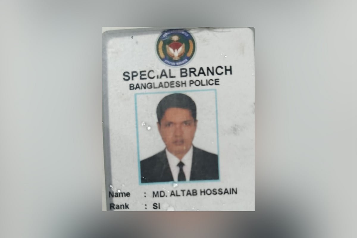 আমিনবাজারে পোশাক কারখানায় ঢুকে পুলিশের এসবি সদস্যকে পিটিয়ে হত্যা