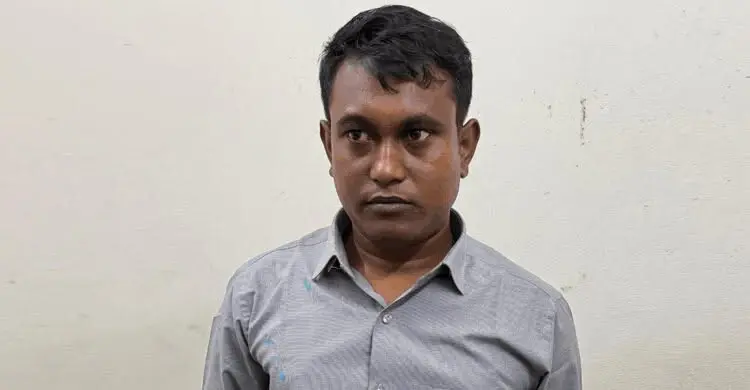 লিখিত-মৌখিক পরীক্ষায় প্রক্সি, যোগদান করতে এসে ধরা