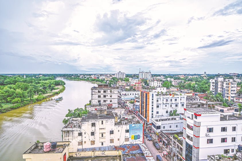 বিশ্ববাজারের পথে মৌলভীবাজারের ঐতিহ্যবাহী পশ্চিম বাজার