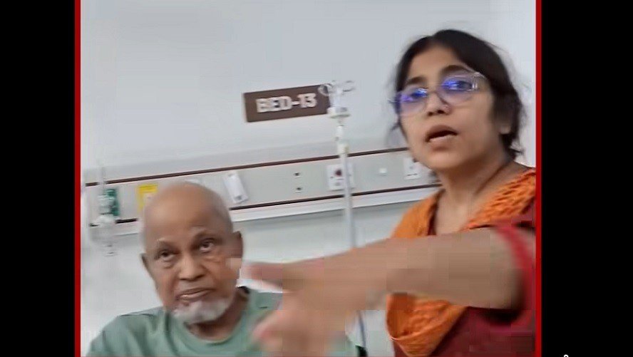 হাসপাতালে বাবার থেকে জমির দলিলে সই নেওয়ার চেষ্টা, ভিডিও ভাইরাল