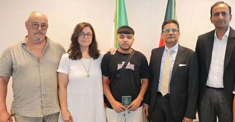 ইতালিতে তিন খুন, বেঁচে যাওয়া আমির পেলো বিশেষ পাসপোর্ট