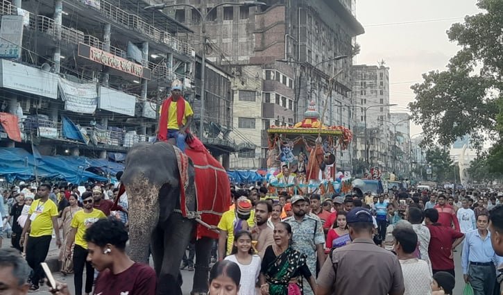 জন্মাষ্টমীতে রাজধানীতে বর্ণিল শোভাযাত্রা