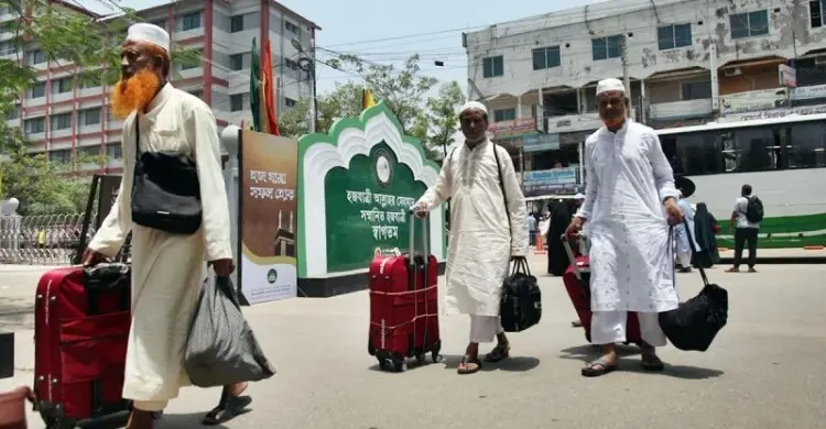 হজযাত্রী স্থানান্তরে ৫ দিনের সুযোগ, লাগবে লিখিত অনুমতি