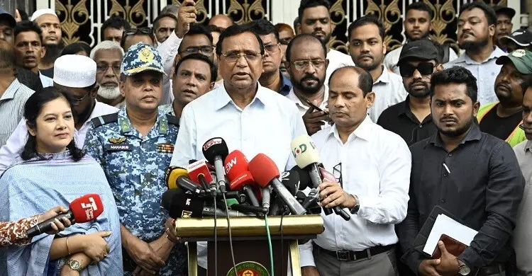 অবৈধ দখল উচ্ছেদে পুরান ঢাকায় ডিএসসিসির সমন্বিত অভিযান