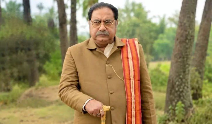 গরুর মাংস বিতর্ক: মামলা করলেন বিশ্বজিৎ চক্রবর্তী