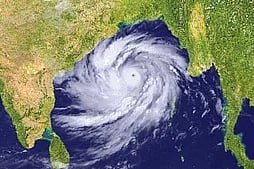 সাগরে সুস্পষ্ট লঘুচাপ, বিভিন্ন স্থানে বৃষ্টি