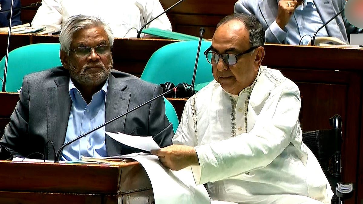 সংসদ অধিবেশনে বক্তব্য দেওয়ার সময় কাঁদলেন মির্জা আব্বাস