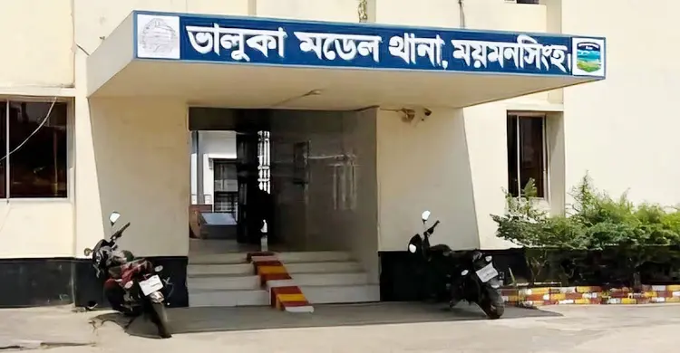 ভাতিজার সঙ্গে পরকীয়া সন্দেহে স্ত্রীকে কুপিয়ে আত্মহত্যার চেষ্টা স্বামীর