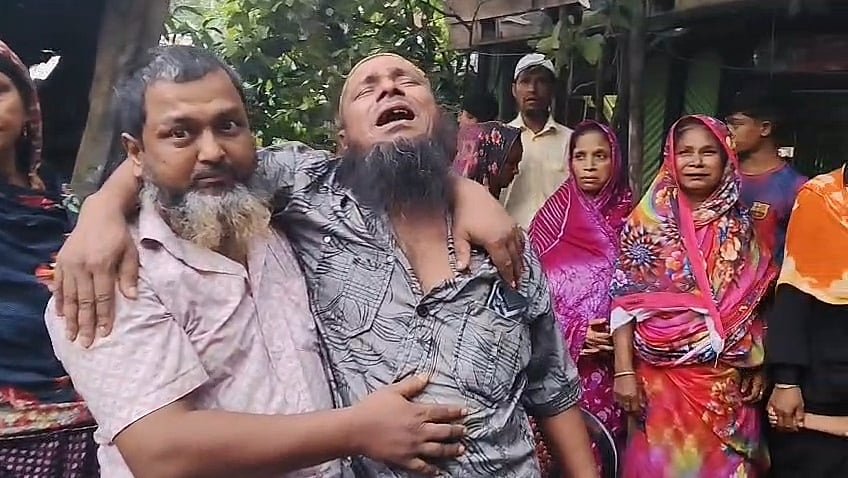 বিদেশে যাওয়ার আগে ঘুরতে গিয়েছিলেন দুই বন্ধু, পথে দুর্ঘটনায় নিহত
