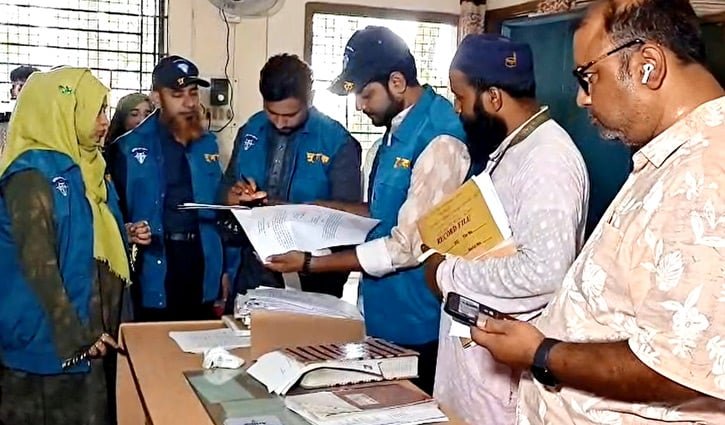 কুষ্টিয়ায় রোগীর ছদ্মবেশে হাসপাতালে দুদকের অভিযান