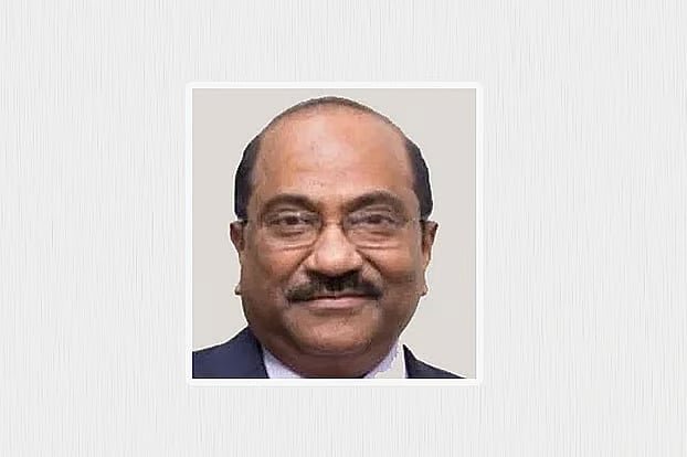 সম্পদের হিসাব না দেওয়ায় সাবেক ডেপুটি গভর্নর এস কে সুর চৌধুরীর ৩ বছর কারাদণ্ড
