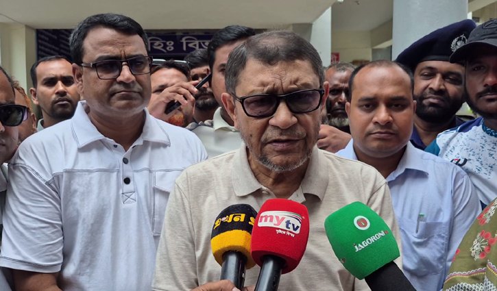 অবহেলিত স্বাস্থ্য খাতের শৃঙ্খলা ফেরাতে কাজ করছি: স্বাস্থ্যমন্ত্রী