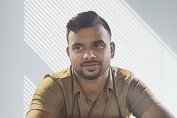 ২০ লাখ টাকা চাঁদার জন্য সন্ত্রাসীর হুমকি—‘পুত-নাতির লাশ নিয়ে কূল পাবে না’