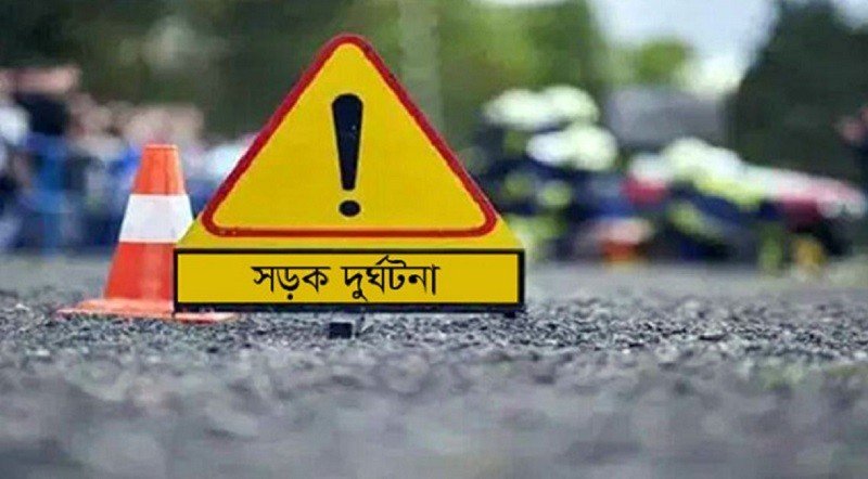 নড়াইলে ইজিবাইক-মোটরসাইকেলের মুখোমুখী সংঘর্ষে প্রাণ গেল পথচারীর
