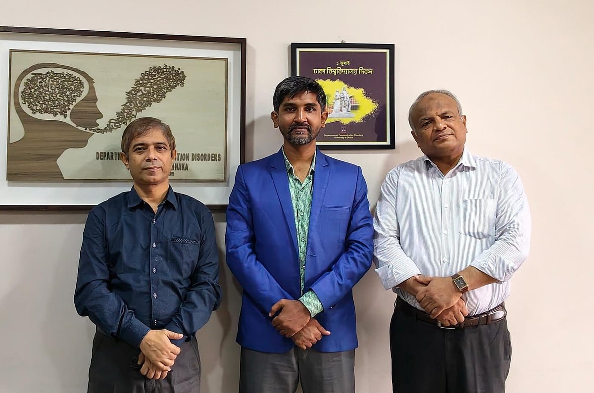শিশুদের স্ক্রিন ব্যবহারের সময় পাশে থাকেন মাত্র ২০ শতাংশ অভিভাবক