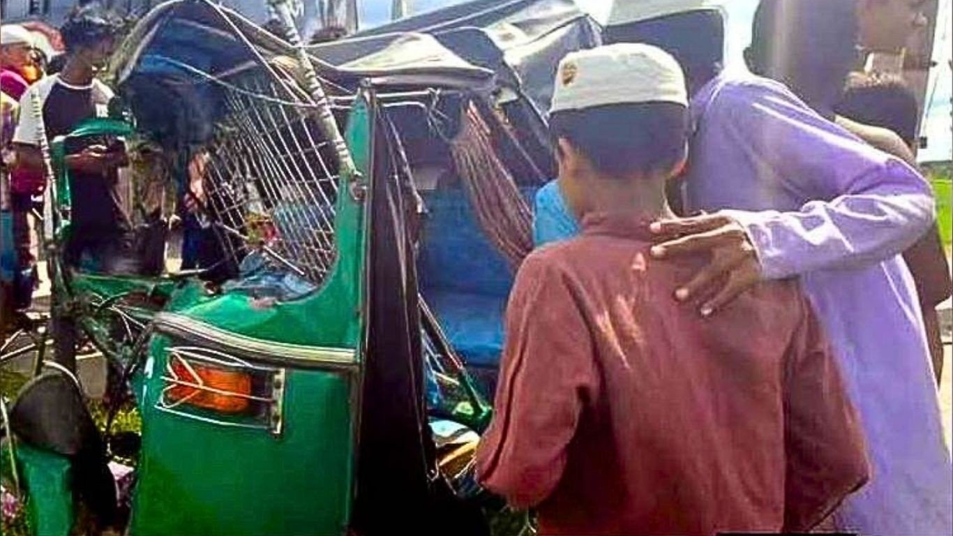 অটোরিকশা-পিকআপ মুখোমুখি সংঘর্ষ, নিহত ৩
