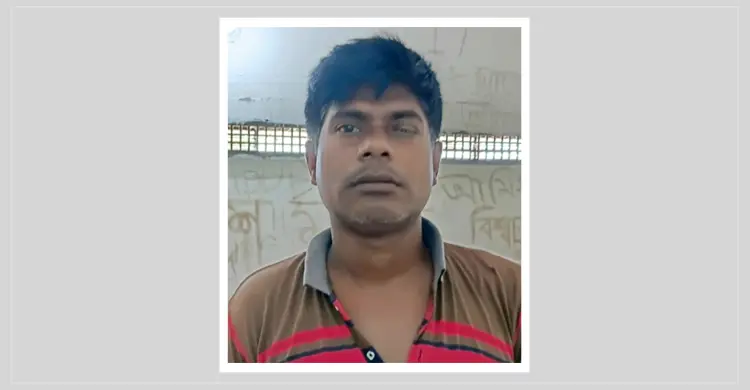 কথিত পীরের কবর খুঁড়ে দেহাবশেষ দরবারে দাফনের ঘটনায় ভক্ত গ্রেফতার