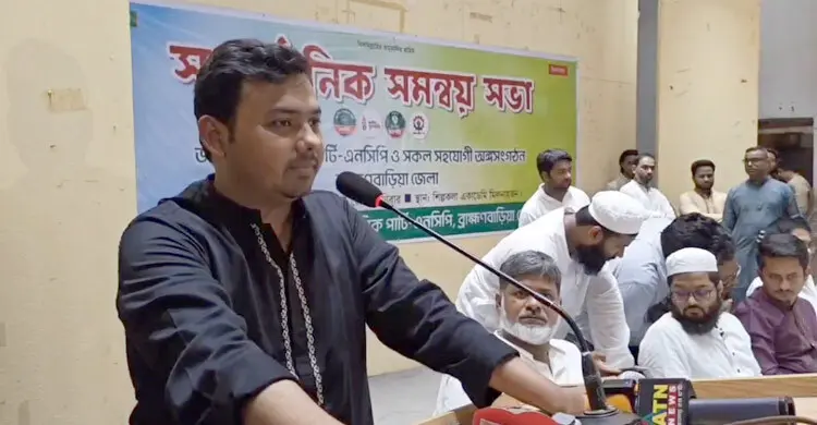 নৌকা খুঁজতে গেলে রুমিনের ‘হাঁস’ খেয়ে ফেলার হুঁশিয়ারি সারোয়ার তুষারের