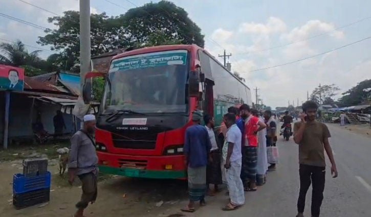 পটুয়াখালীতে বাসের চাকায় পিষ্ট হয়ে শিশুর মৃত্যু